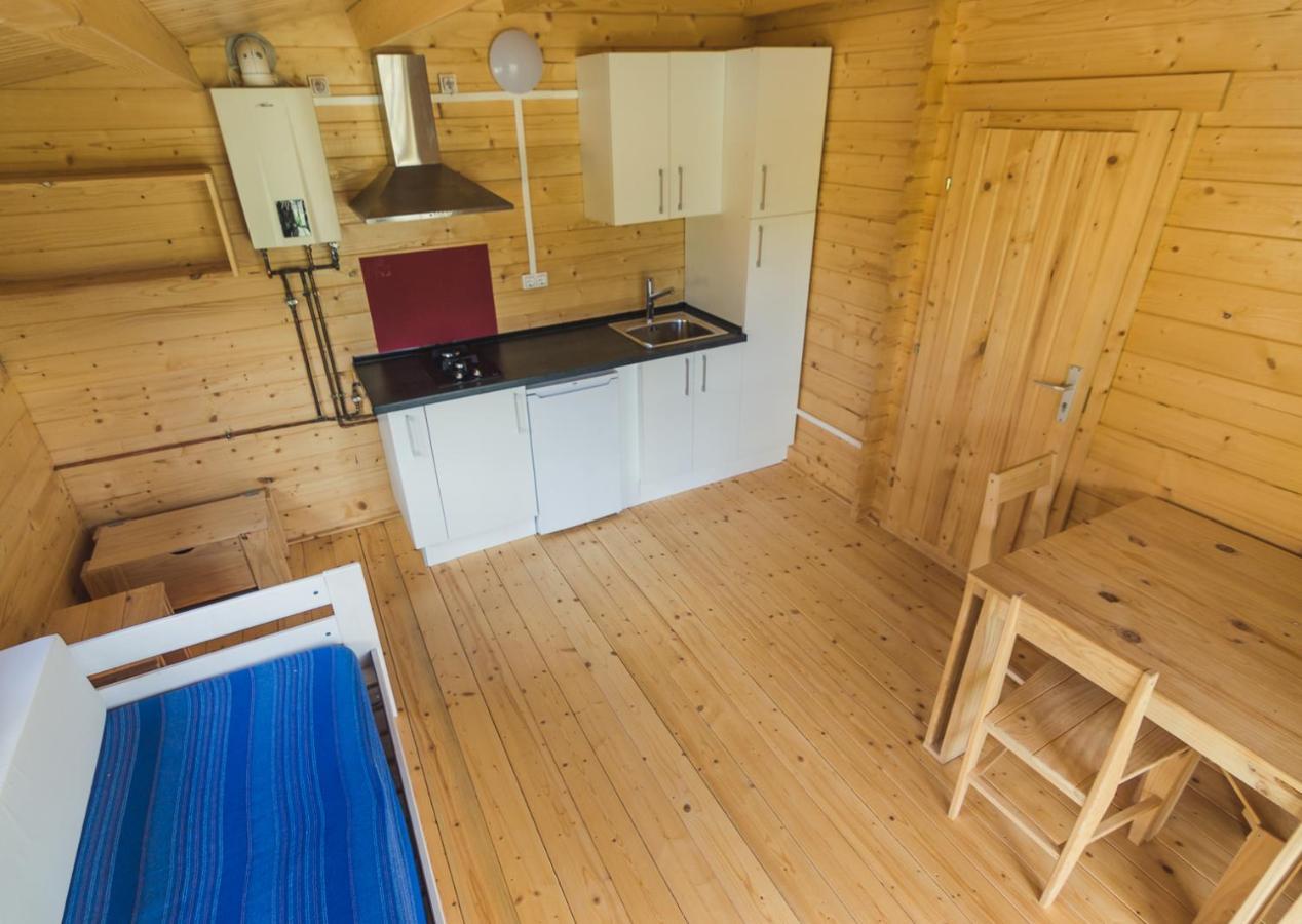 Albergue Restaurante De Artieda Exteriör bild