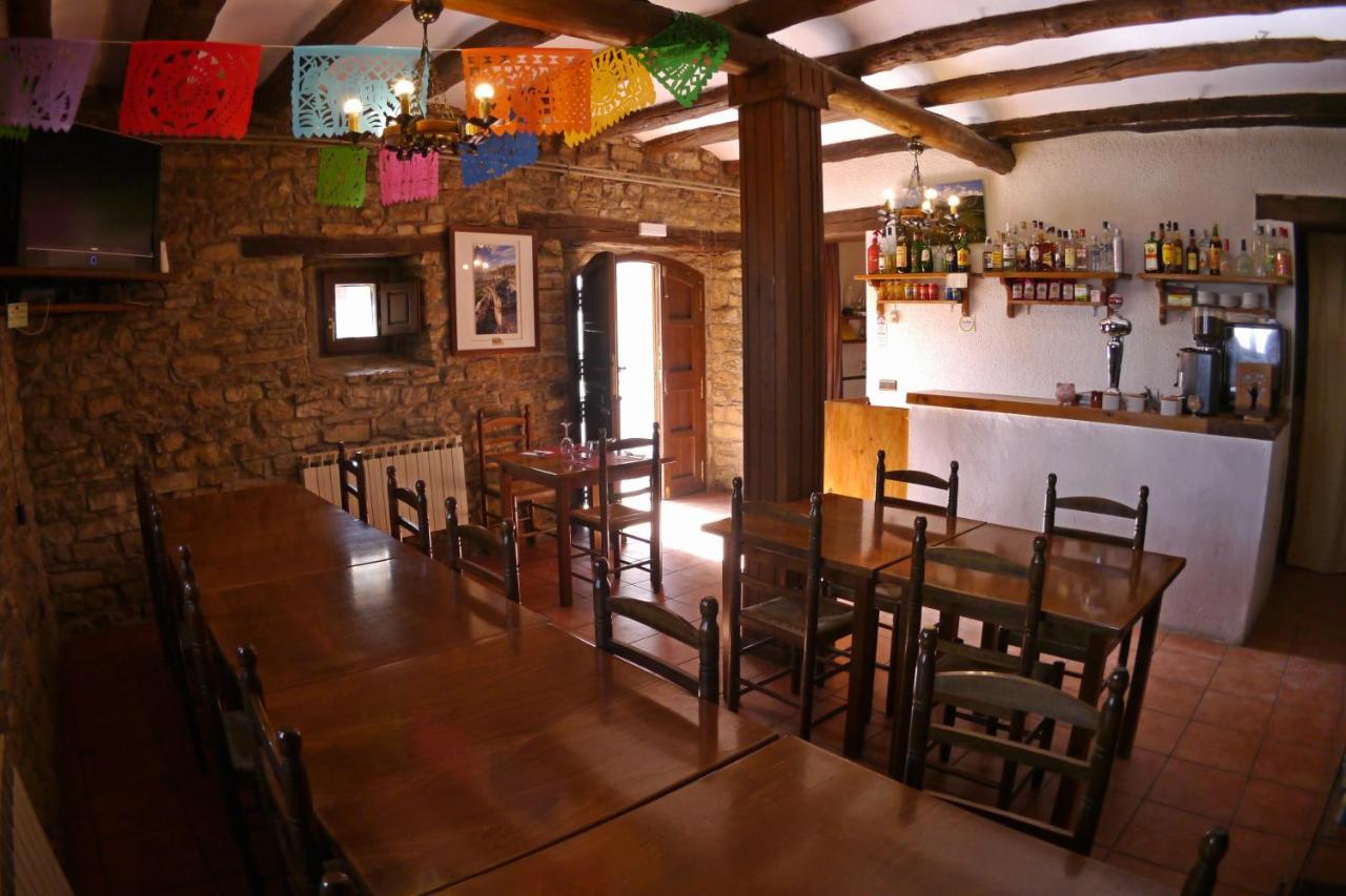 Albergue Restaurante De Artieda Exteriör bild